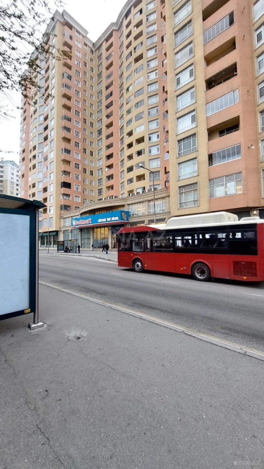 Satılır 3 otaqlı mənzil 107 m²