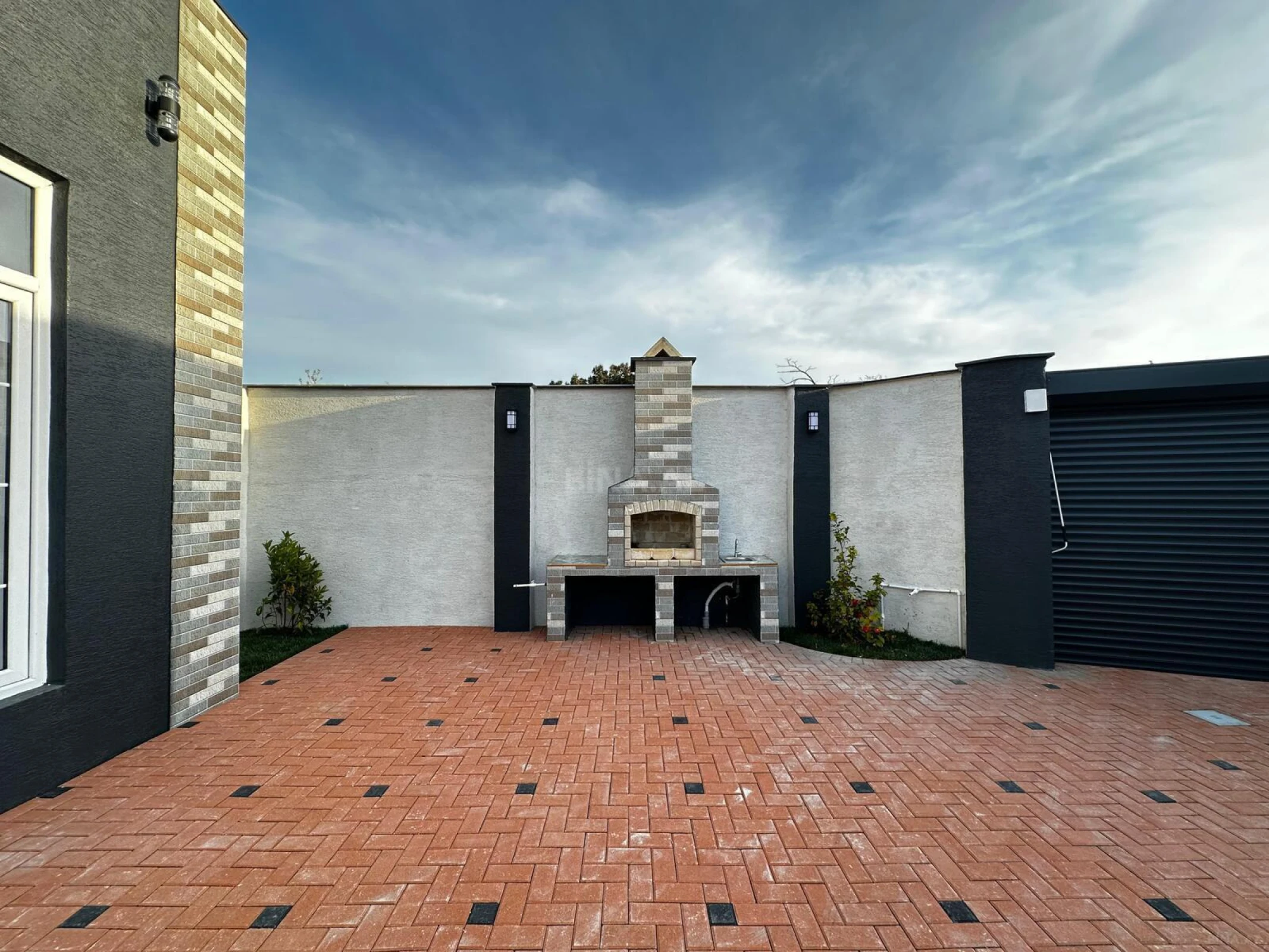 Satılır 4 otaqlı həyət evi 140 m²
