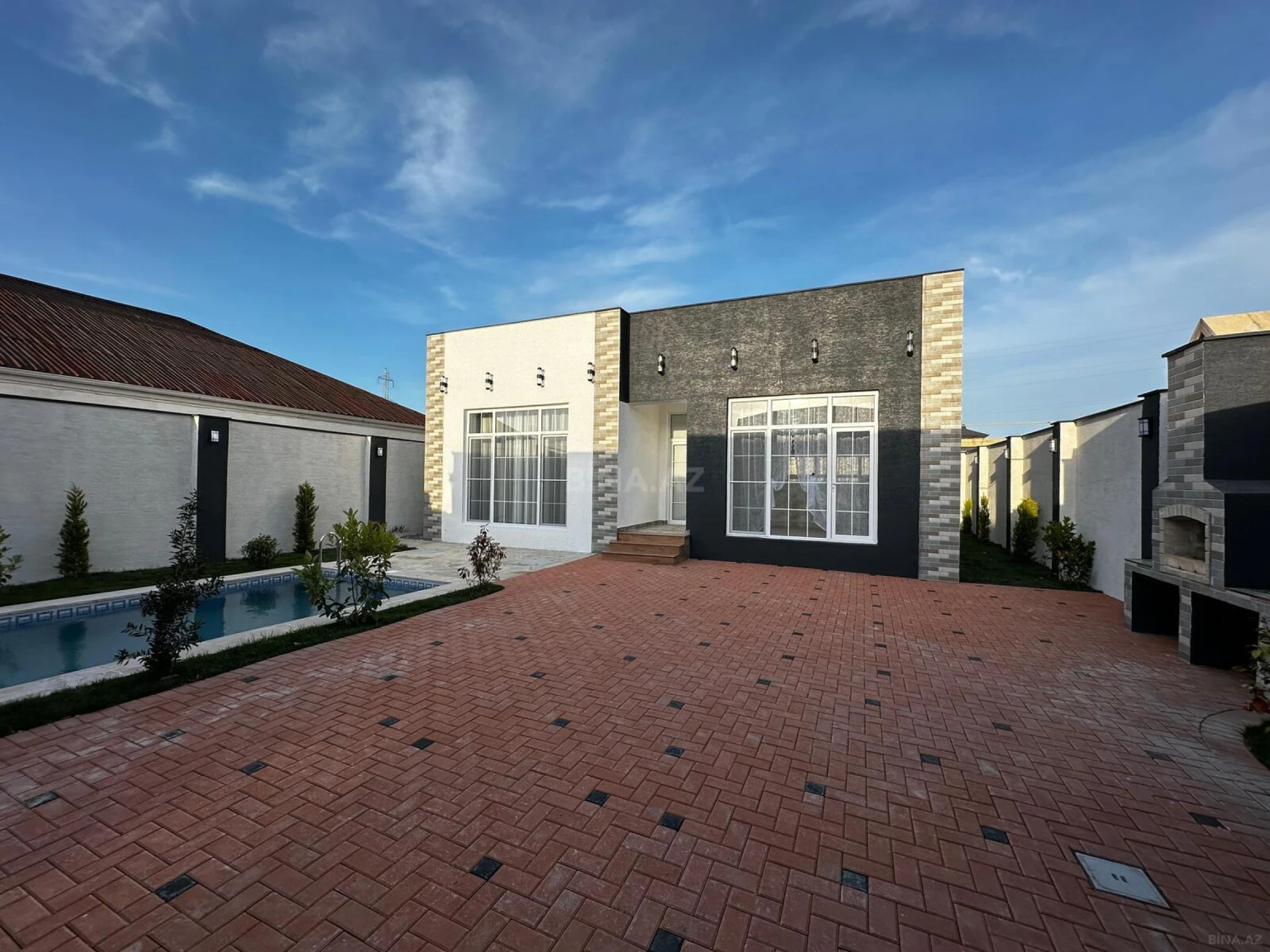 Satılır 4 otaqlı həyət evi 140 m²