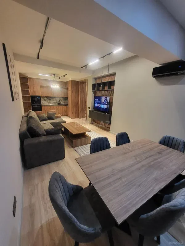 Kirayə verilir 2 otaqlı mənzil 65 m²