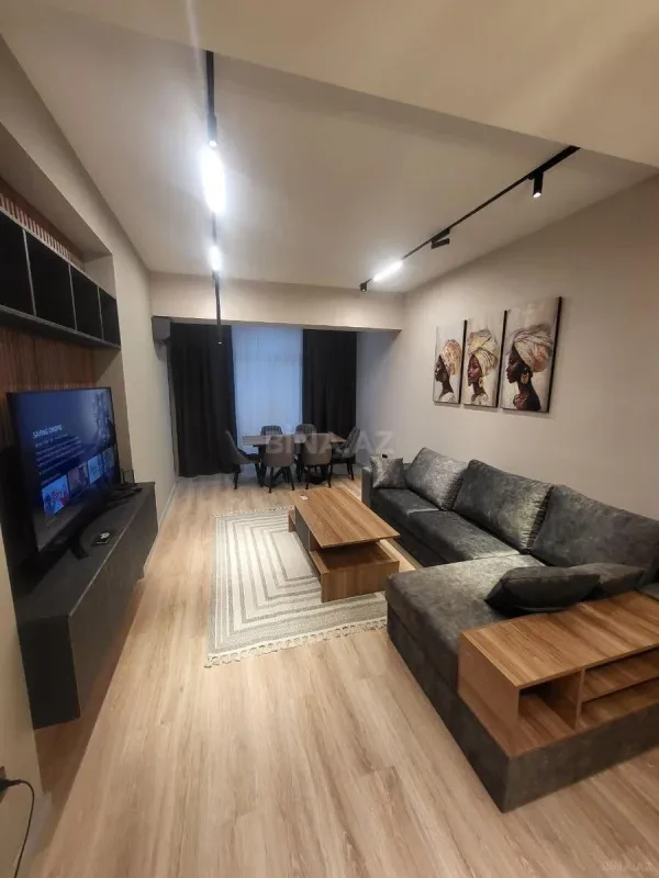 Kirayə verilir 2 otaqlı mənzil 65 m²