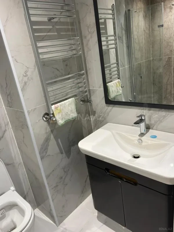 Kirayə verilir 2 otaqlı mənzil 60 m²