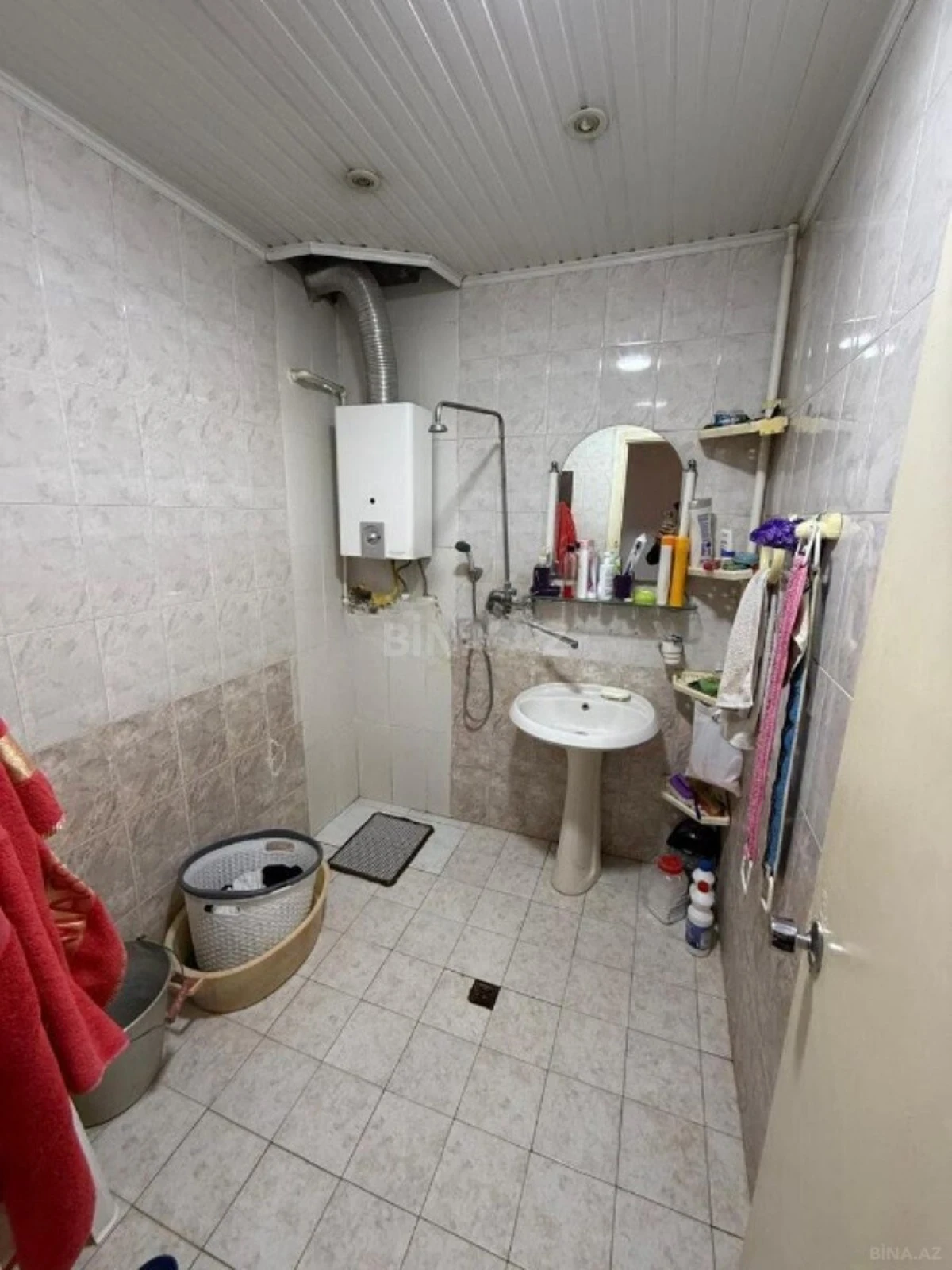 Satılır 4 otaqlı mənzil 110 m²