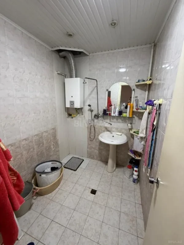 Satılır 4 otaqlı mənzil 110 m²