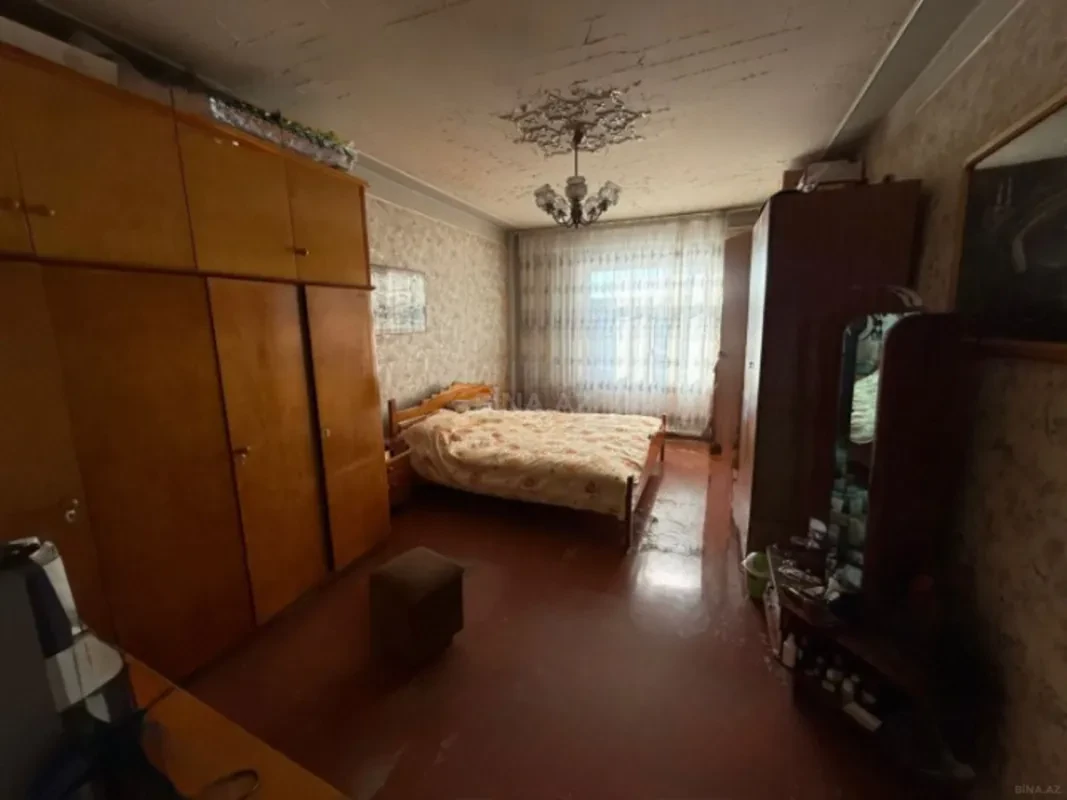 Satılır 4 otaqlı mənzil 110 m²