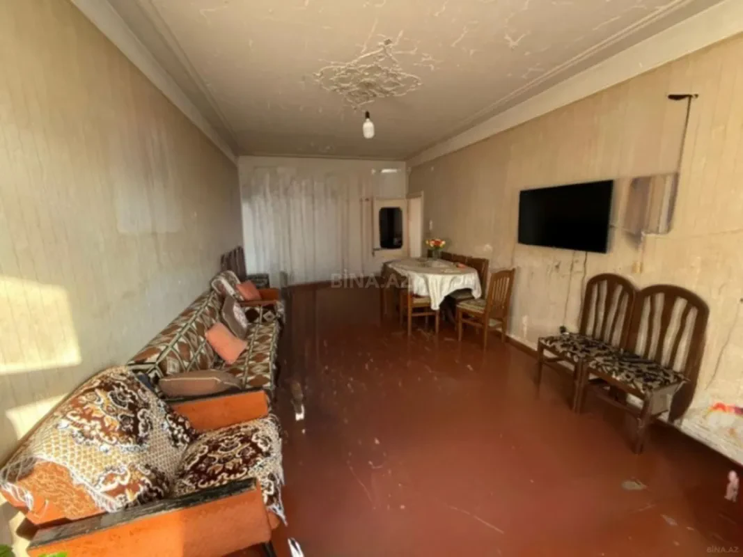 Satılır 4 otaqlı mənzil 110 m²