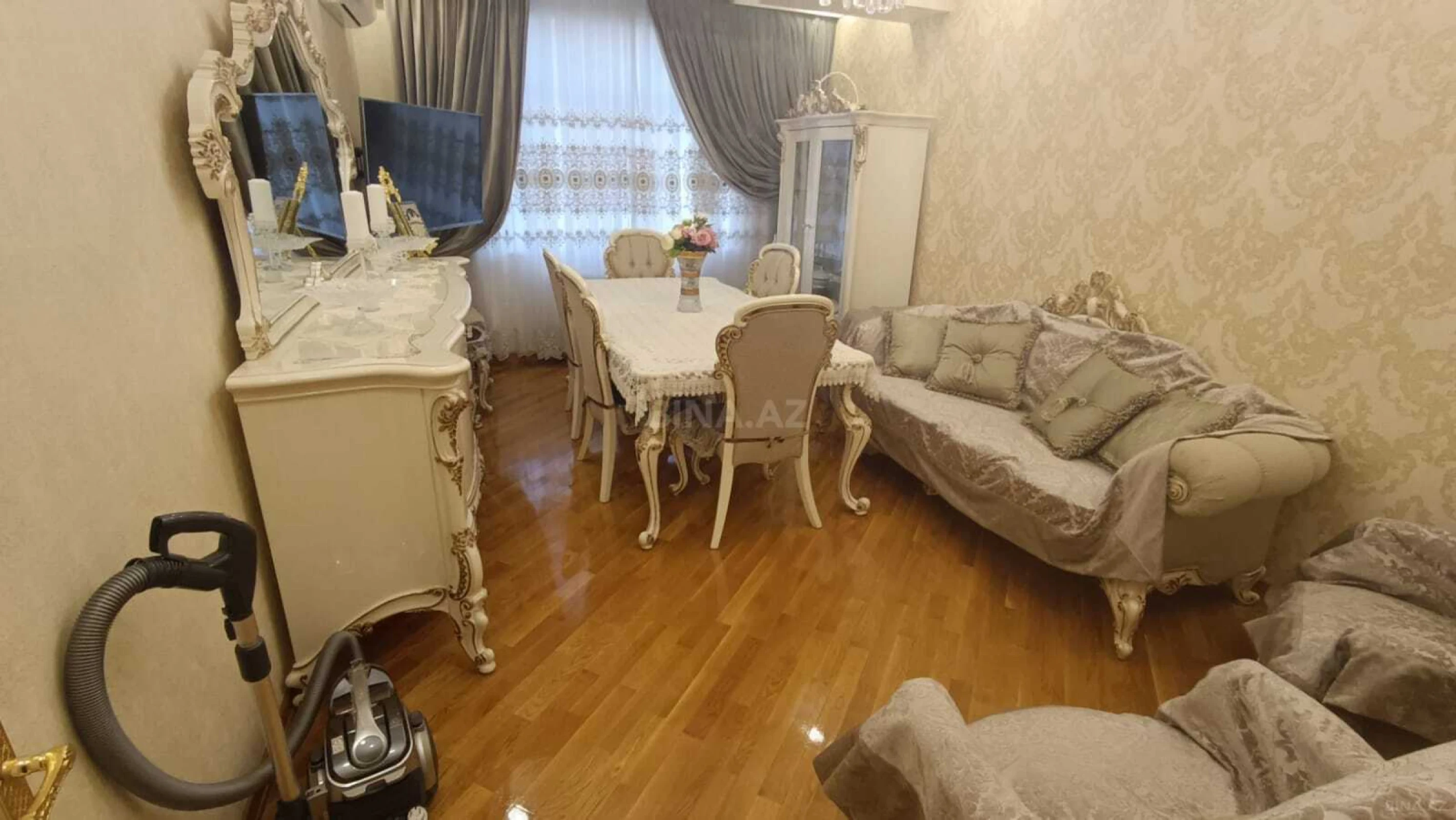 Satılır 3 otaqlı mənzil 102 m²