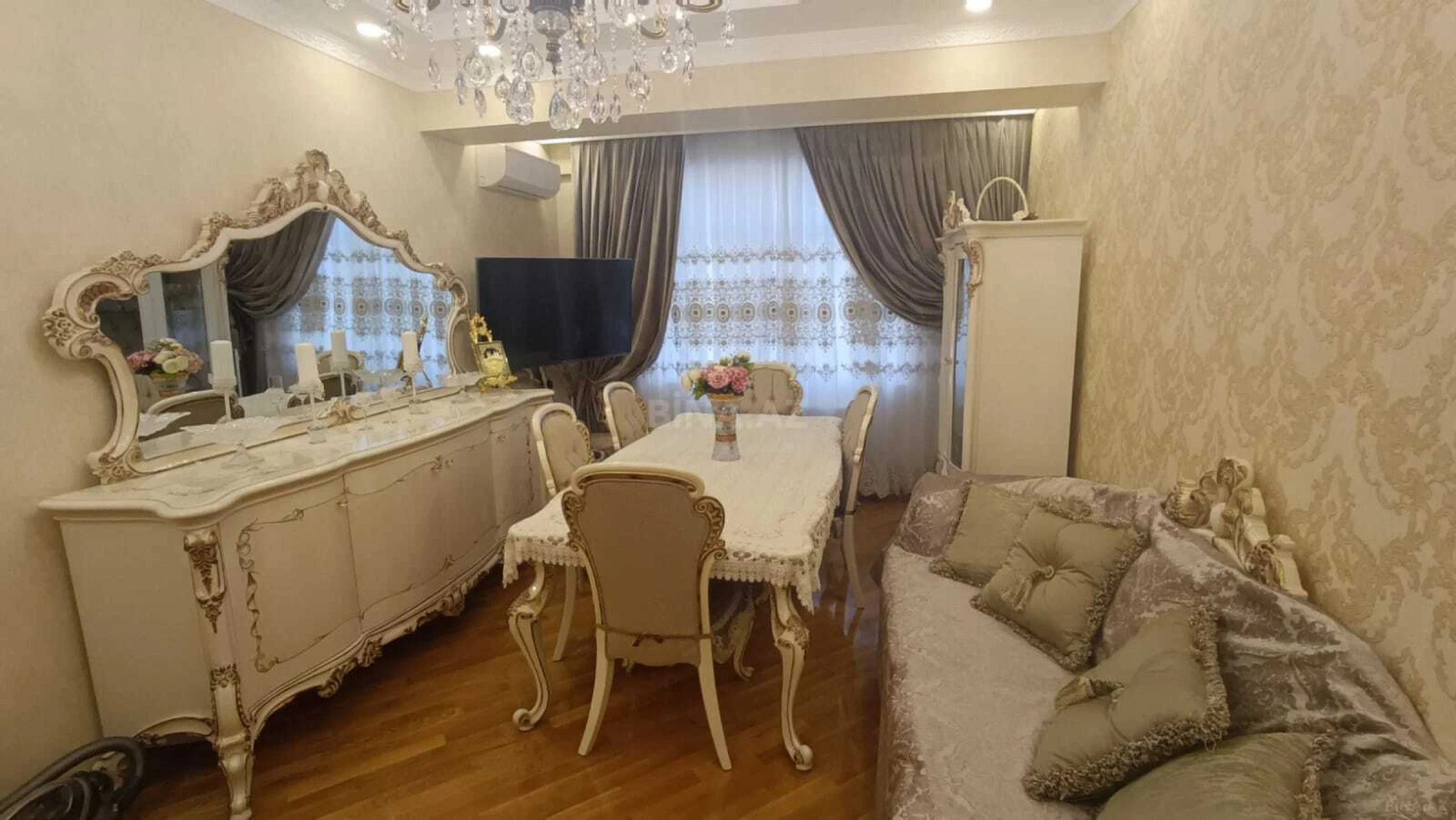 Satılır 3 otaqlı mənzil 102 m²