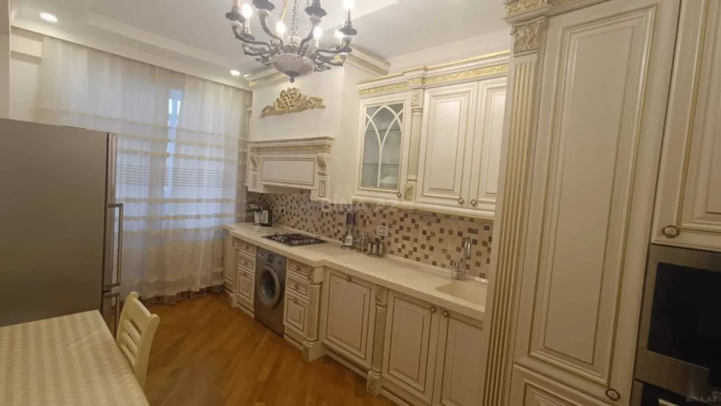 Satılır 3 otaqlı mənzil 102 m²
