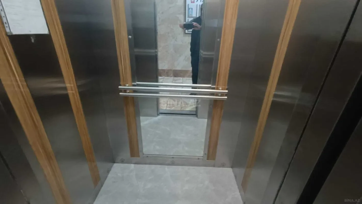 Satılır 3 otaqlı mənzil 102 m²