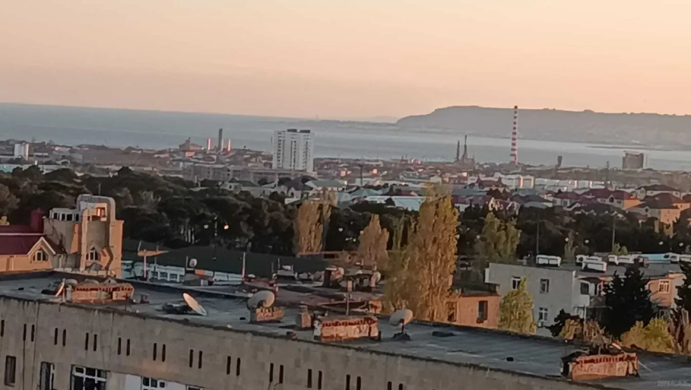 Satılır 3 otaqlı mənzil 102 m²
