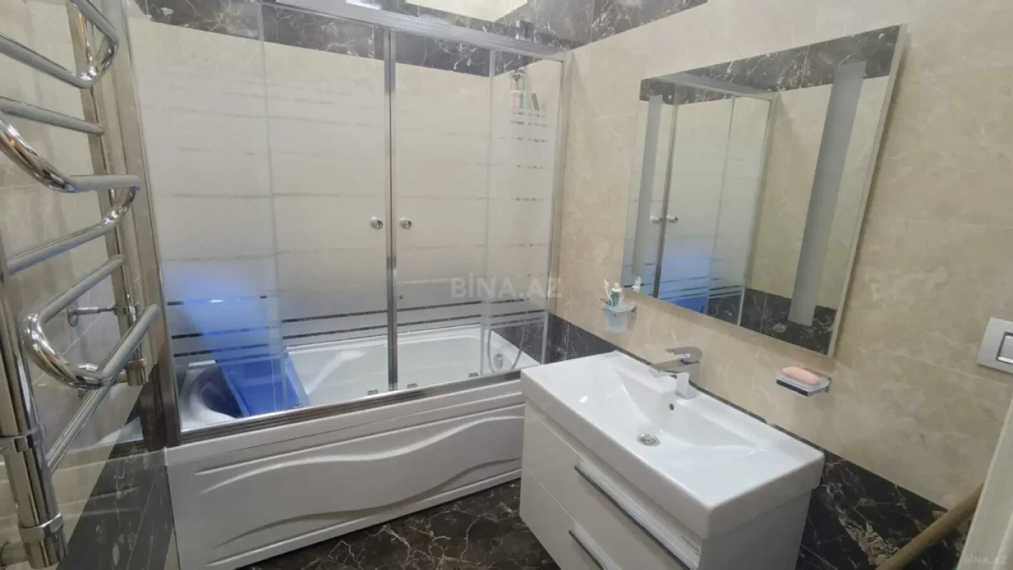 Satılır 3 otaqlı mənzil 102 m²