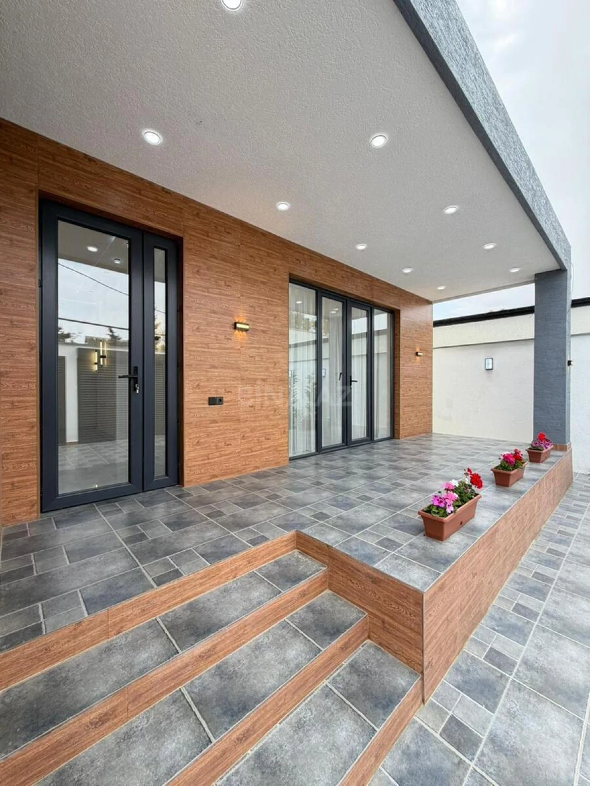 Satılır 4 otaqlı həyət evi 155 m²