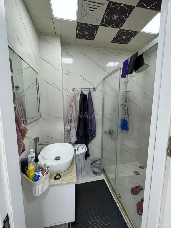 Satılır 2 otaqlı mənzil 70 m²