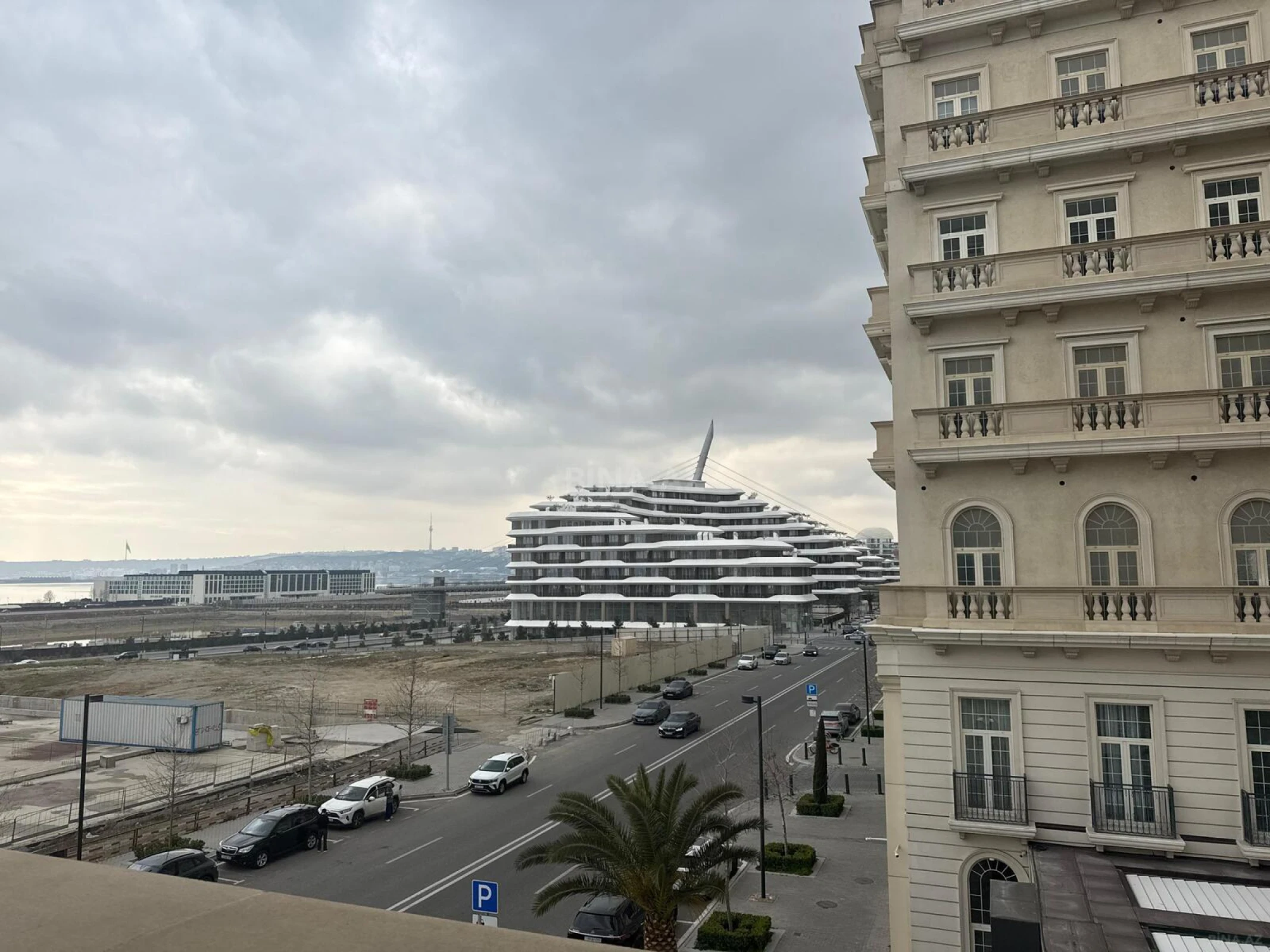 Satılır 3 otaqlı mənzil 112.4 m²