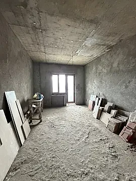 Satılır 4 otaqlı mənzil 207 m²