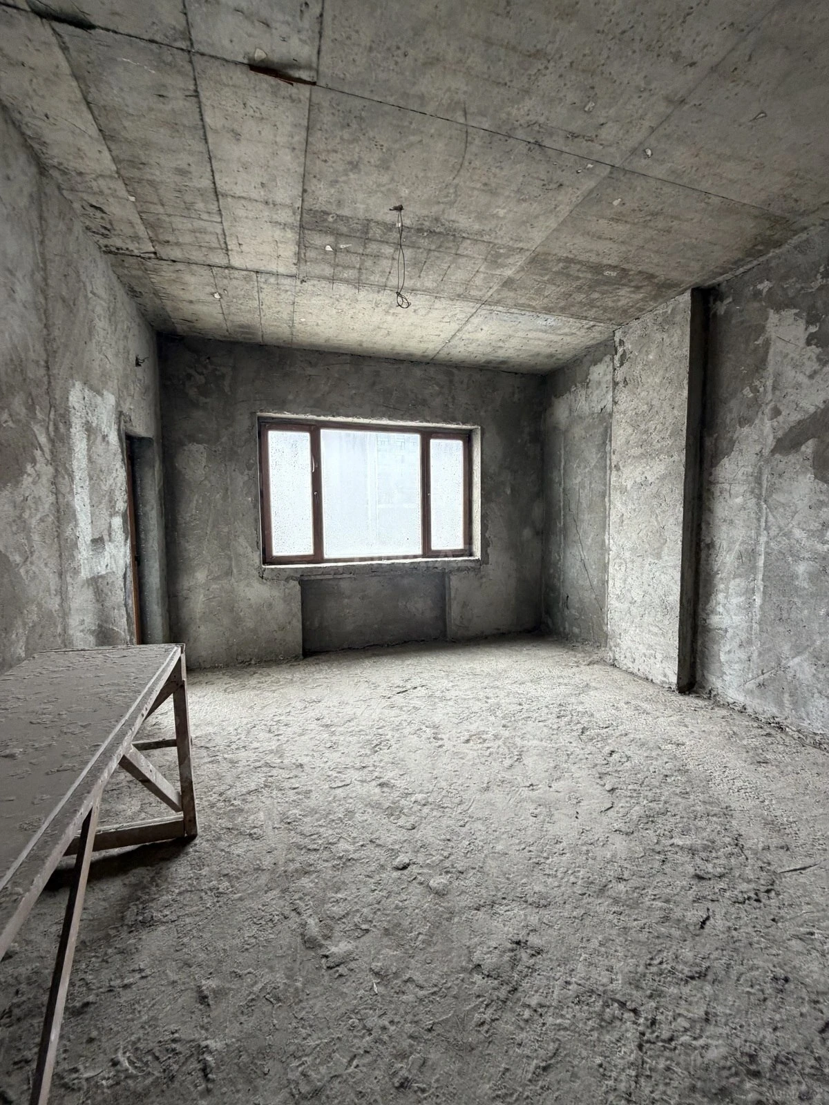 Satılır 4 otaqlı mənzil 207 m²