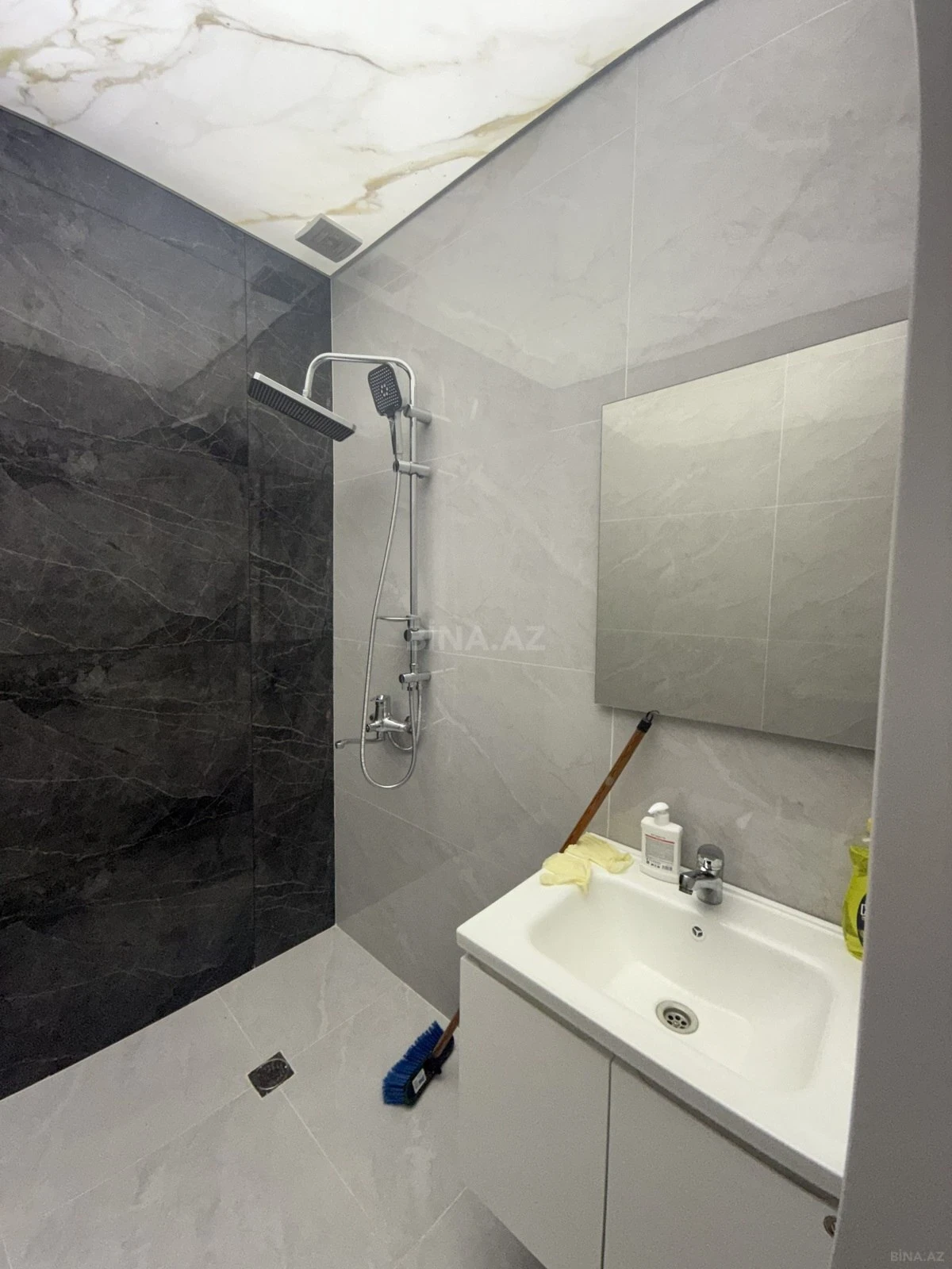 Satılır 2 otaqlı mənzil 55 m²