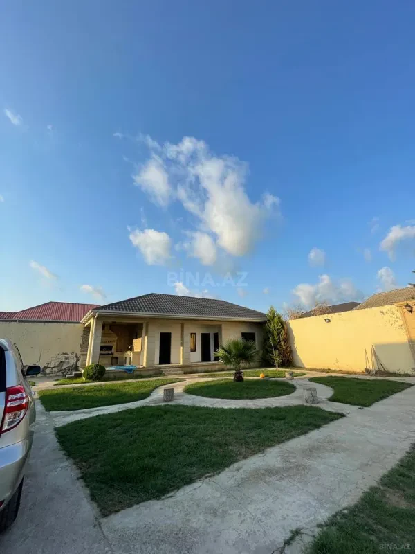 Satılır 5 otaqlı həyət evi 350 m²