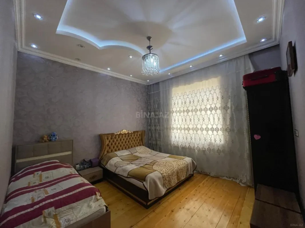 Satılır 5 otaqlı həyət evi 350 m²