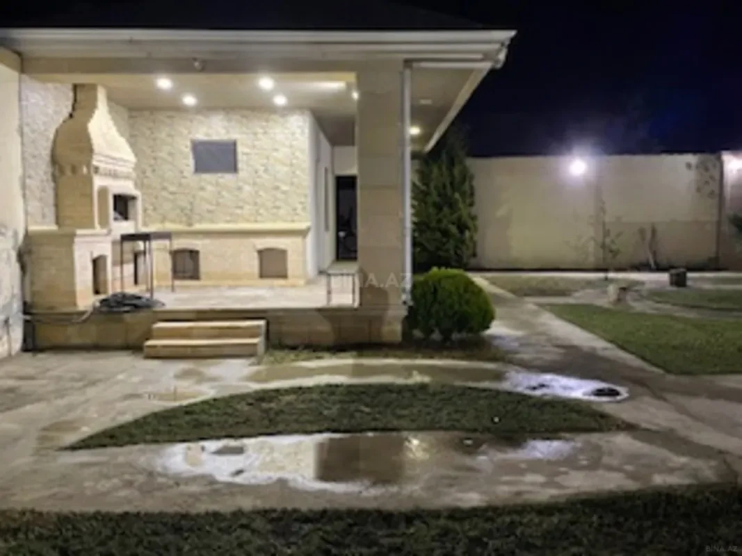 Satılır 5 otaqlı həyət evi 350 m²
