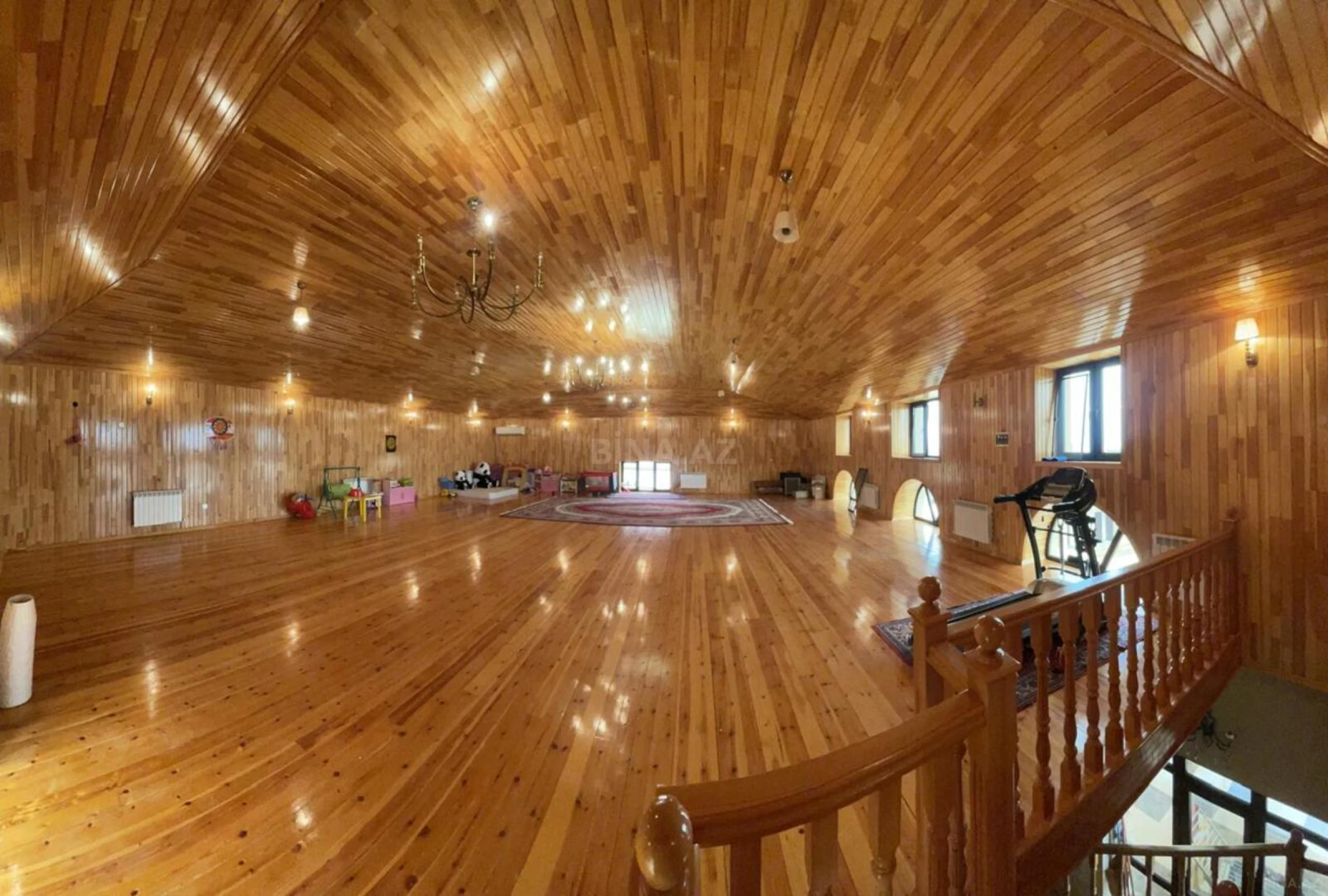 Satılır 5 otaqlı həyət evi 350 m²