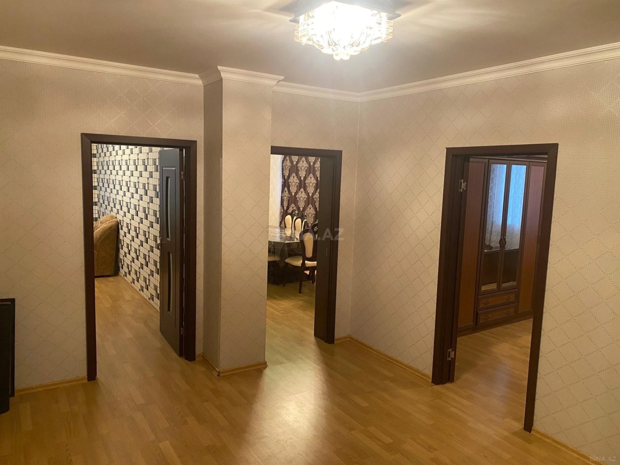 Satılır 2 otaqlı mənzil 105 m²
