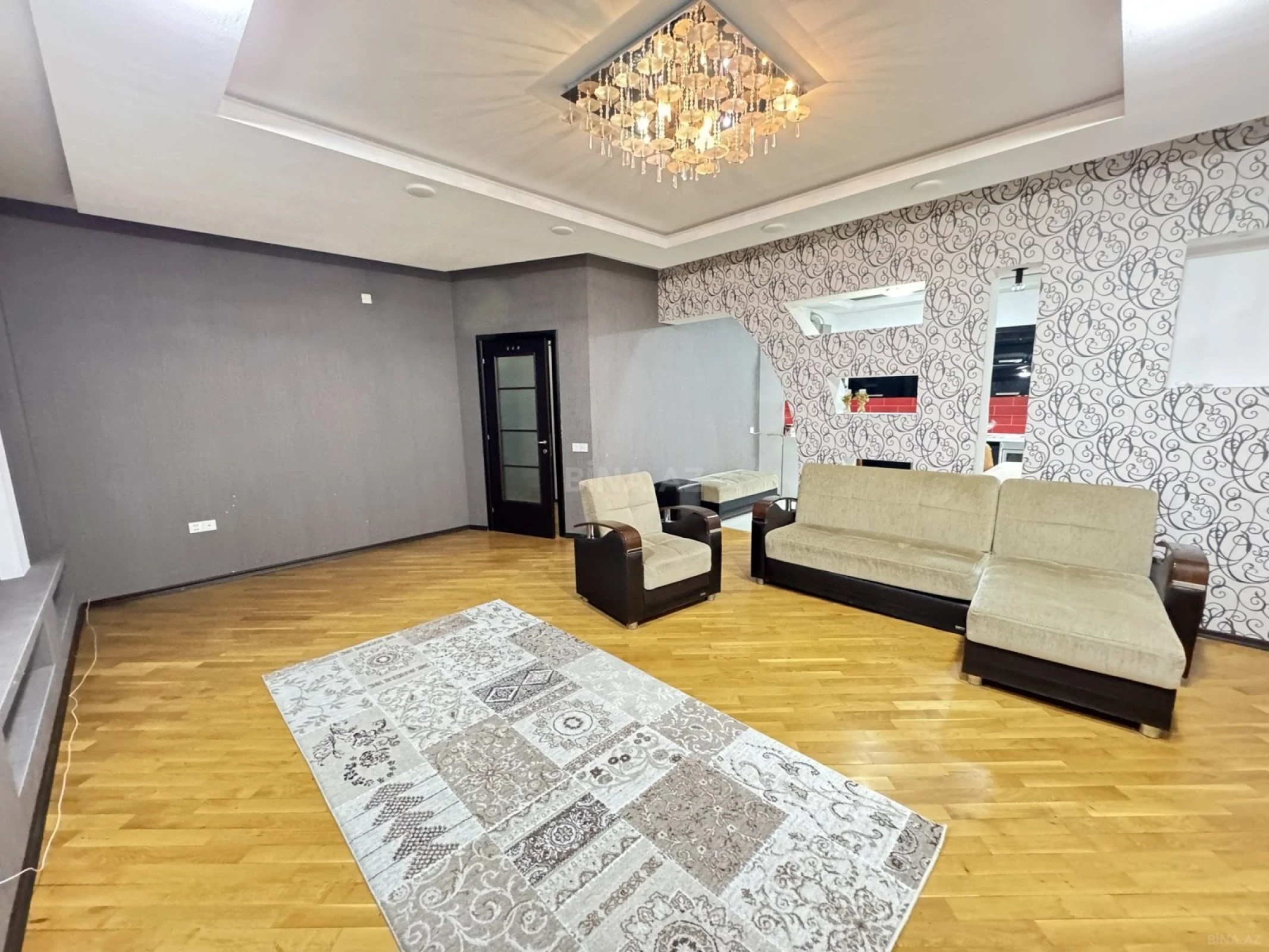Kirayə verilir 3 otaqlı mənzil 115 m²