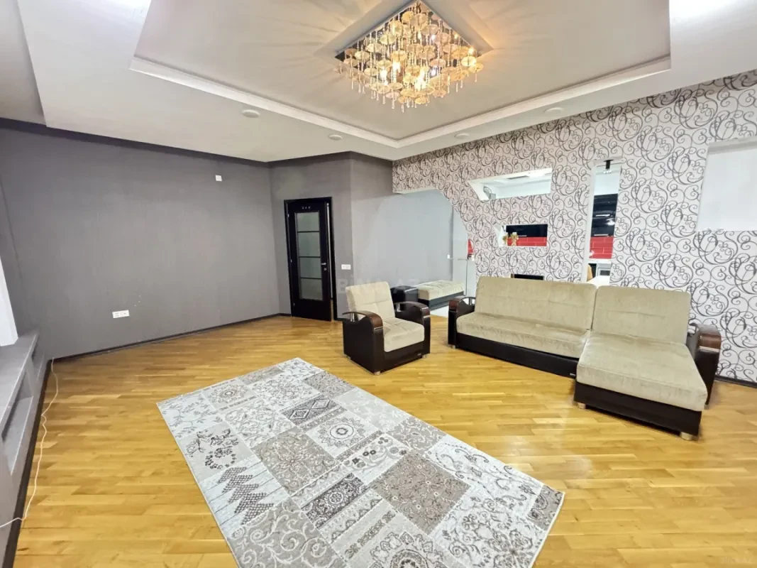 Kirayə verilir 3 otaqlı mənzil 115 m²