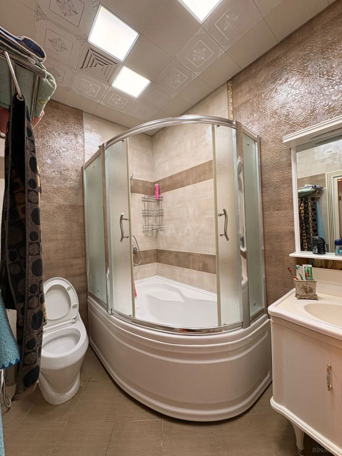 Satılır 6 otaqlı mənzil 222 m²