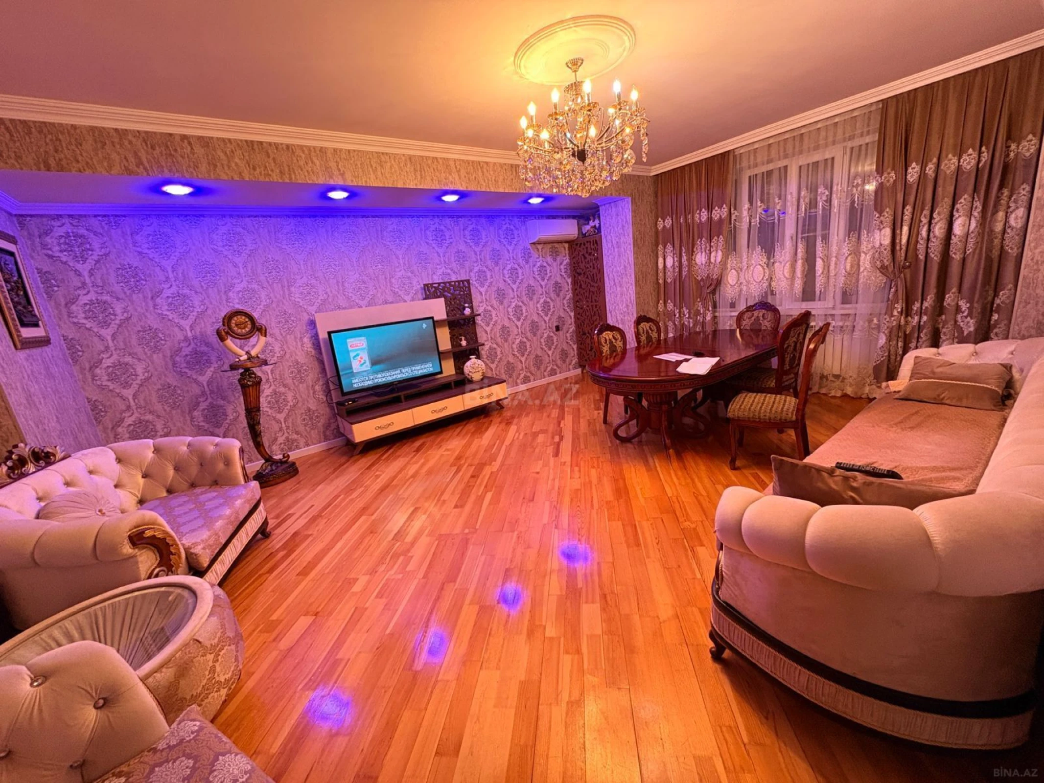 Satılır 6 otaqlı mənzil 222 m²