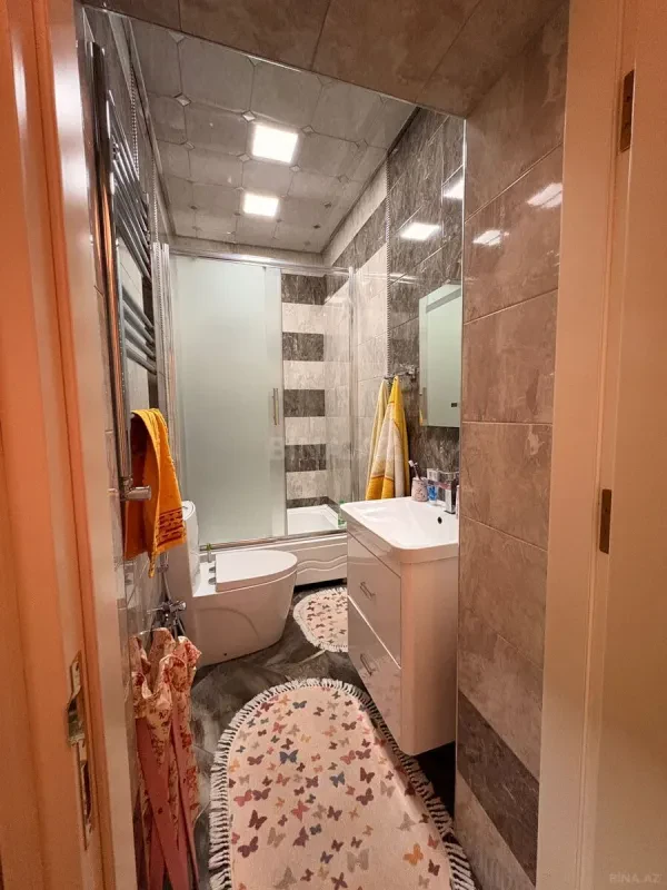 Satılır 6 otaqlı mənzil 222 m²