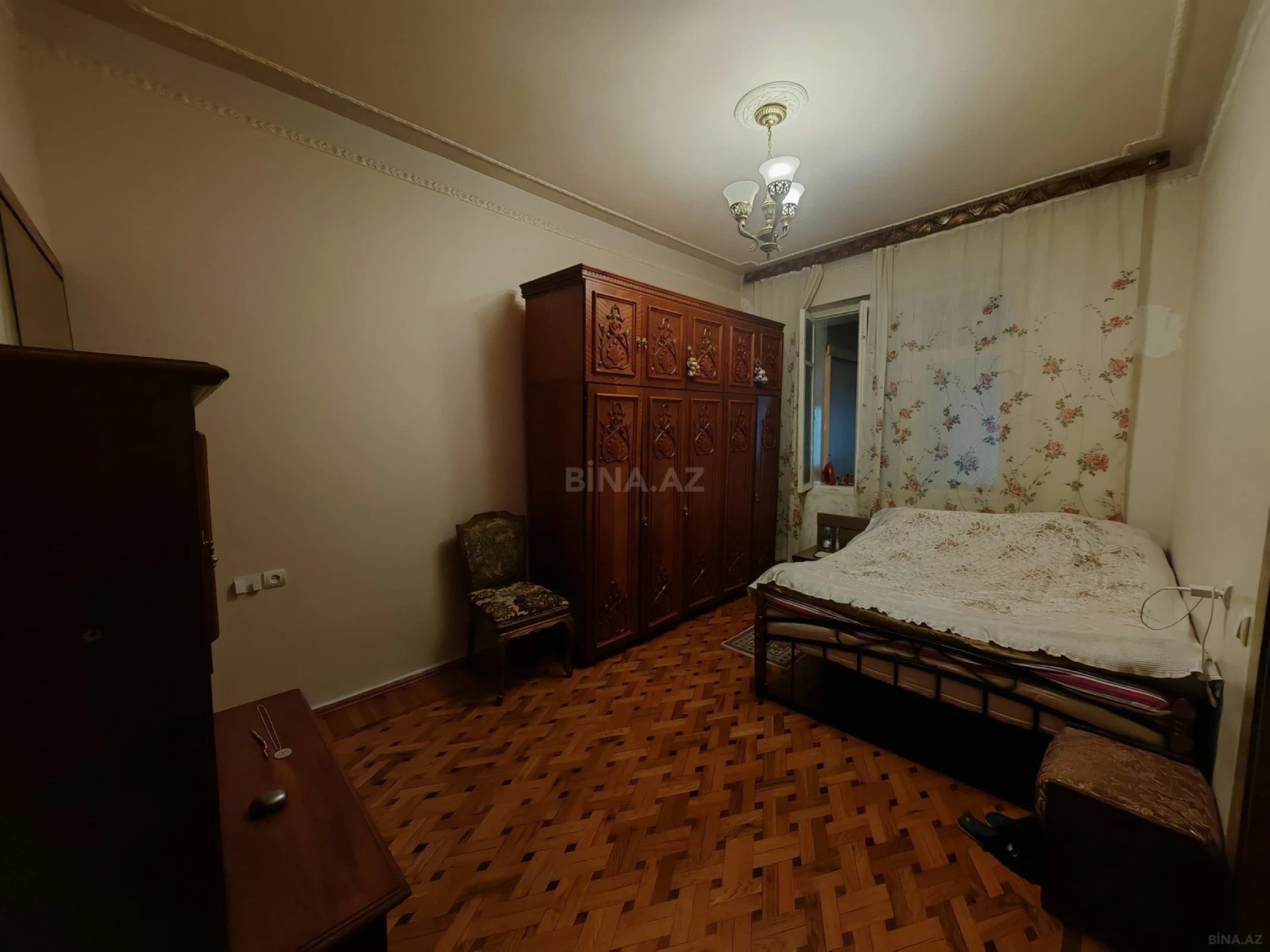 Satılır 4 otaqlı mənzil 95 m²