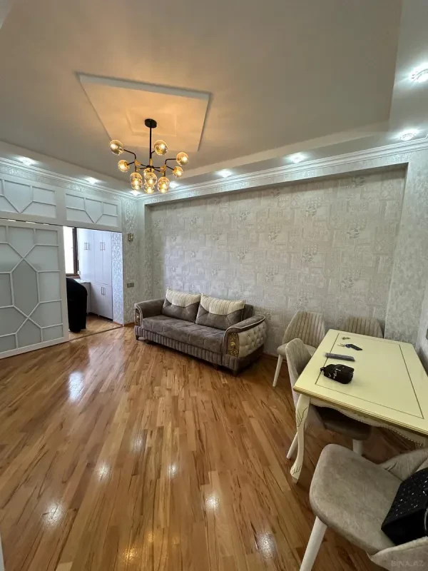 Kirayə verilir 2 otaqlı mənzil 55 m²