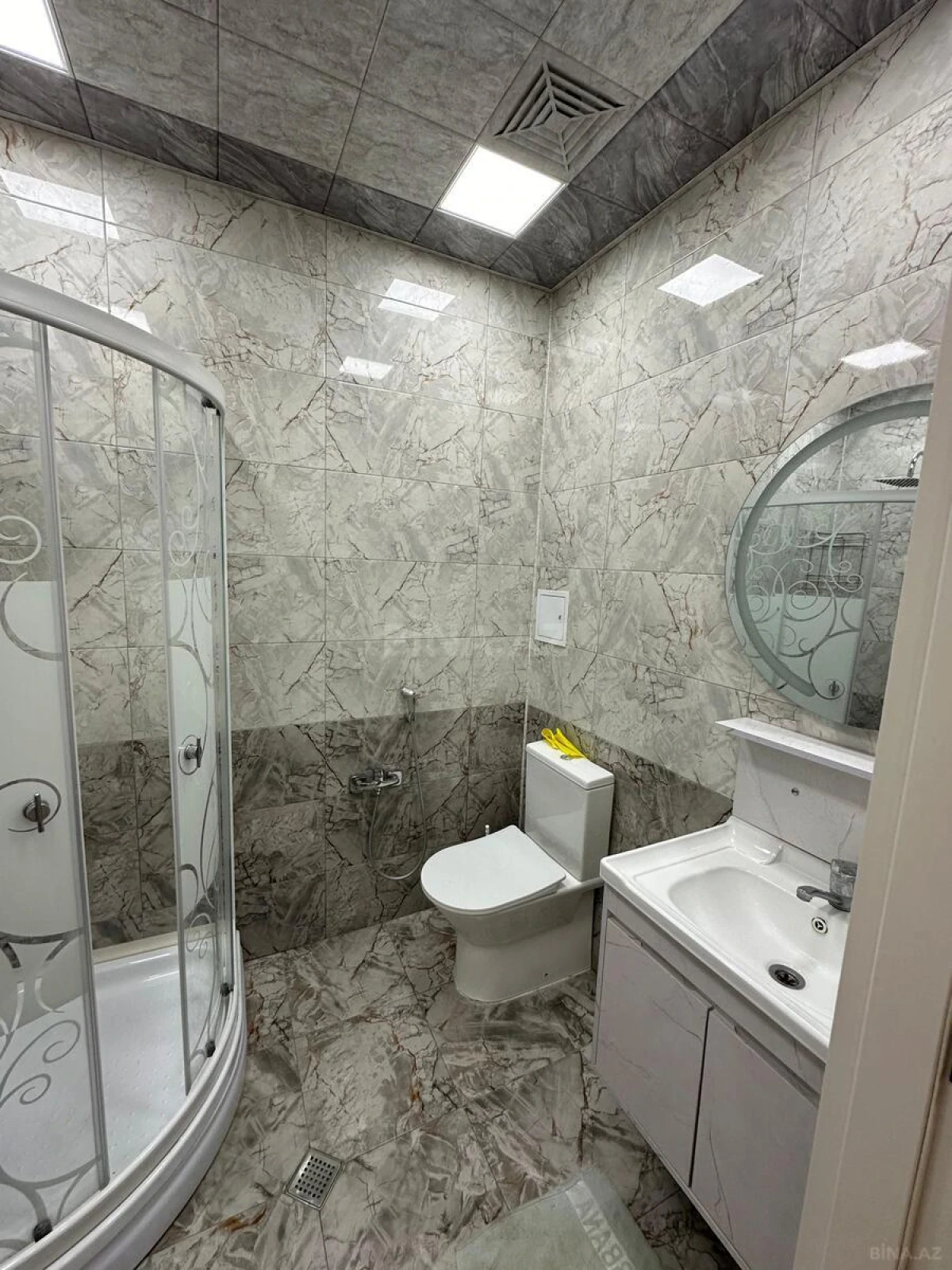 Kirayə verilir 2 otaqlı mənzil 55 m²