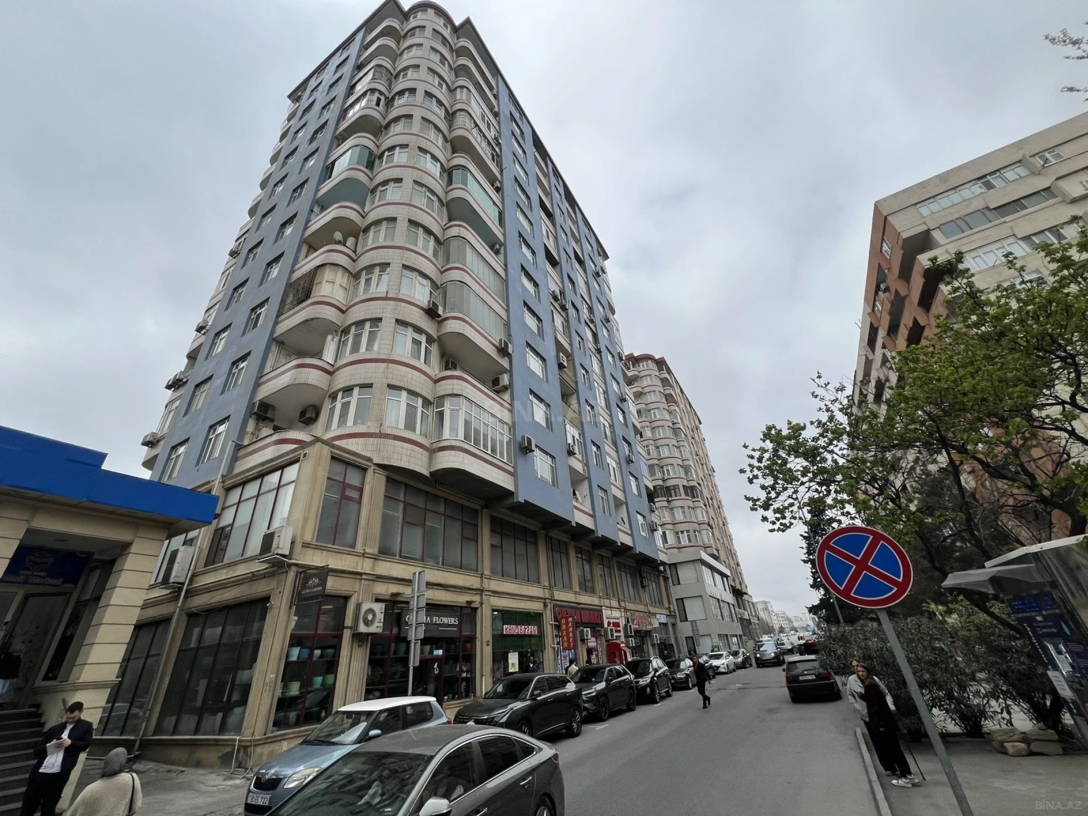 Satılır 3 otaqlı mənzil 160 m²