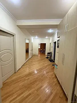Satılır 3 otaqlı mənzil 160 m²