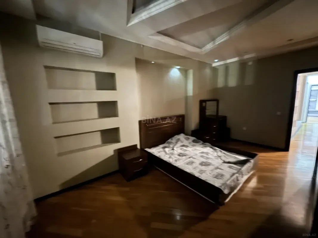 Satılır 3 otaqlı mənzil 115 m²