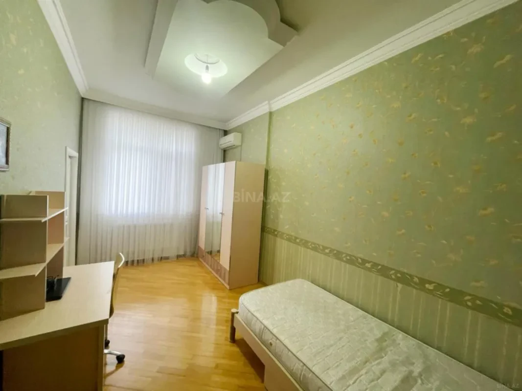 Satılır 3 otaqlı mənzil 120 m²