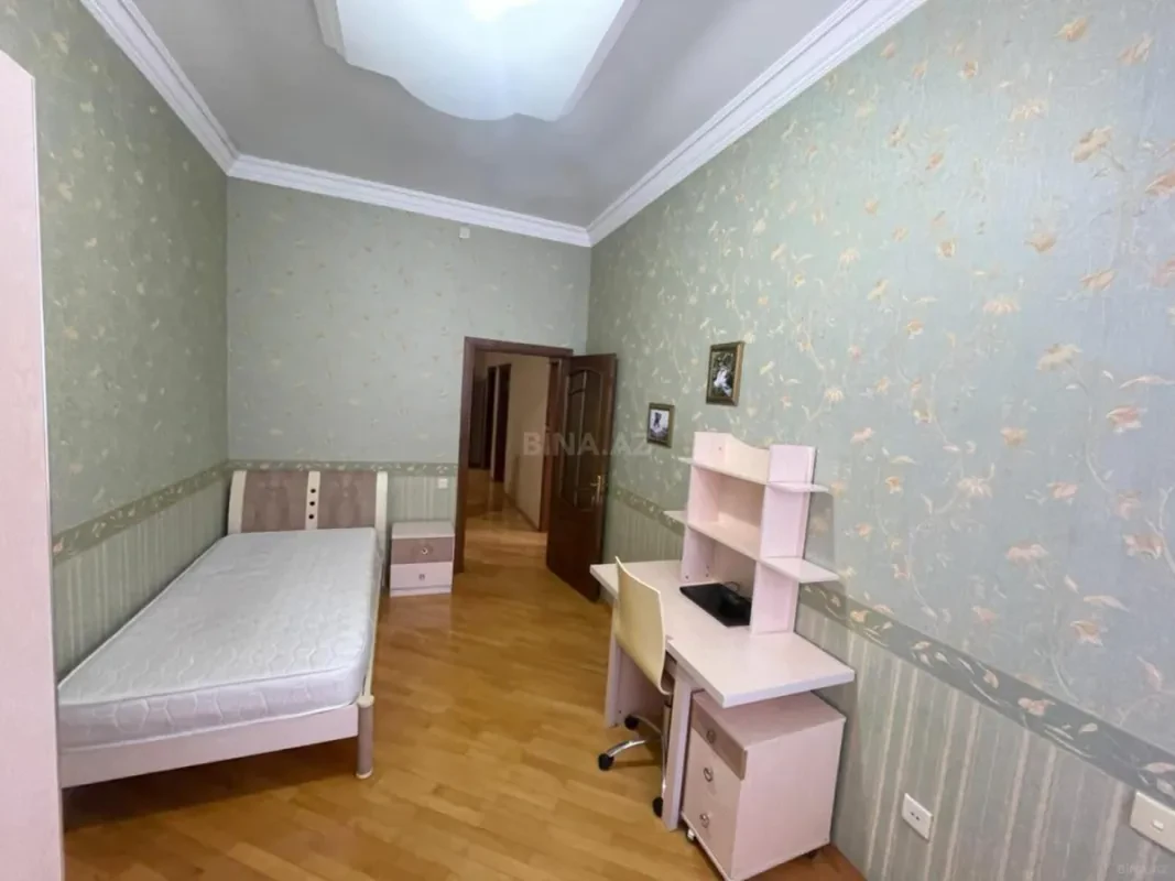 Satılır 3 otaqlı mənzil 120 m²