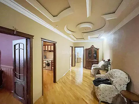 Satılır 3 otaqlı mənzil 120 m² — Bakı, Memar Əcəmi yanı 3 otaq 120.00 m²