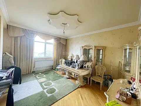 Satılır 3 otaqlı mənzil 120 m²