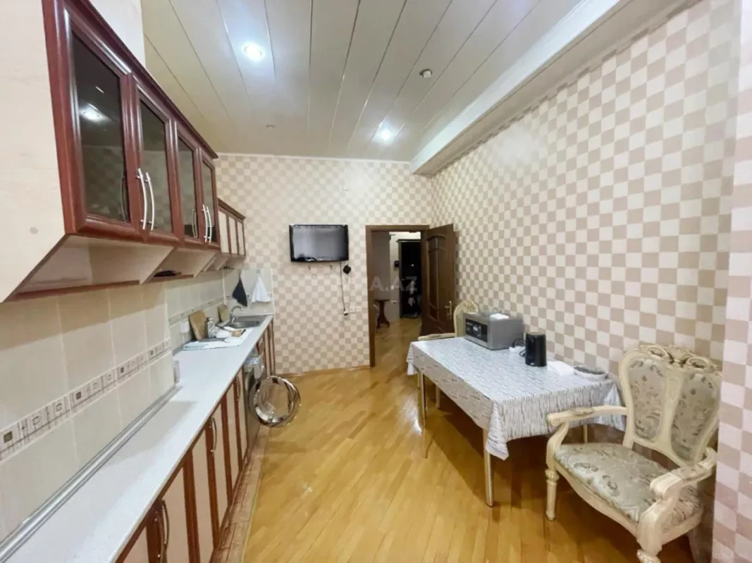 Satılır 3 otaqlı mənzil 120 m²