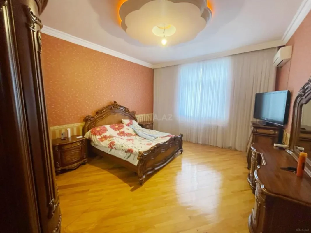Satılır 3 otaqlı mənzil 120 m²