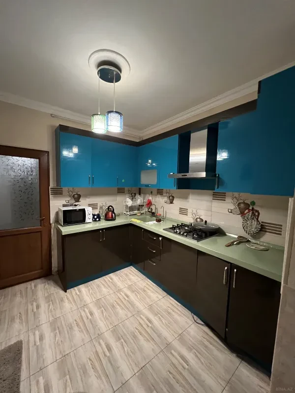 Satılır 4 otaqlı mənzil 100 m²
