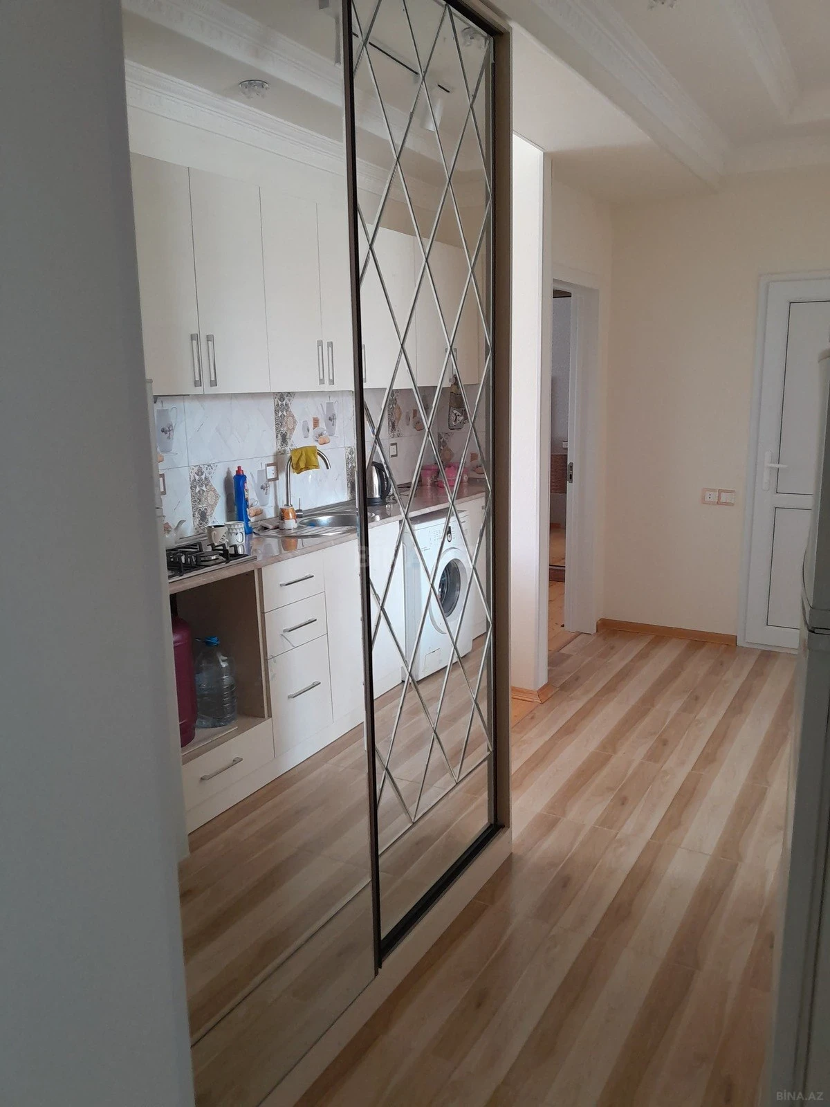 Kirayə verilir 2 otaqlı mənzil 57 m²
