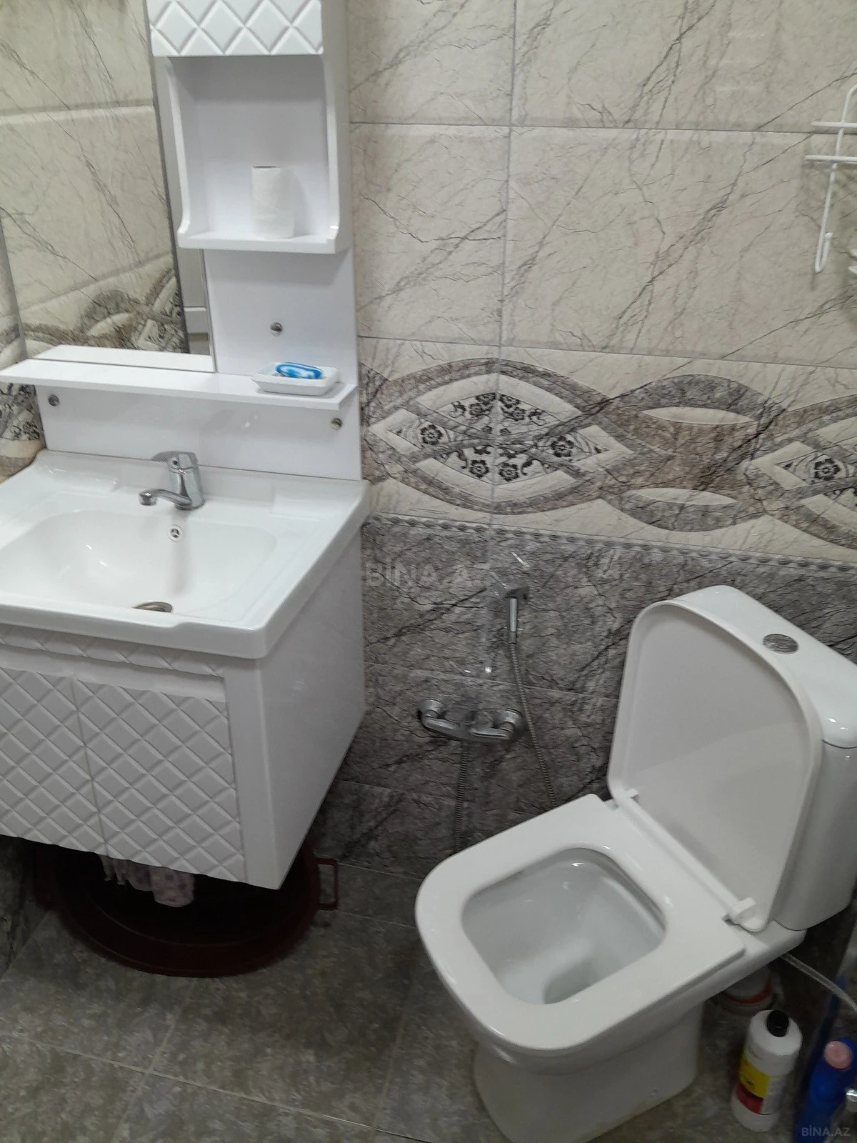 Kirayə verilir 2 otaqlı mənzil 57 m²
