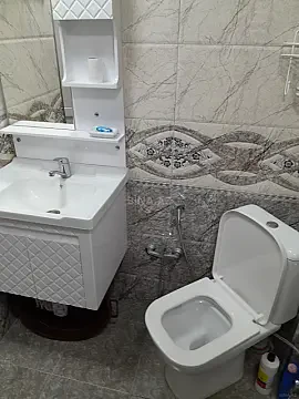 Kirayə verilir 2 otaqlı mənzil 57 m²