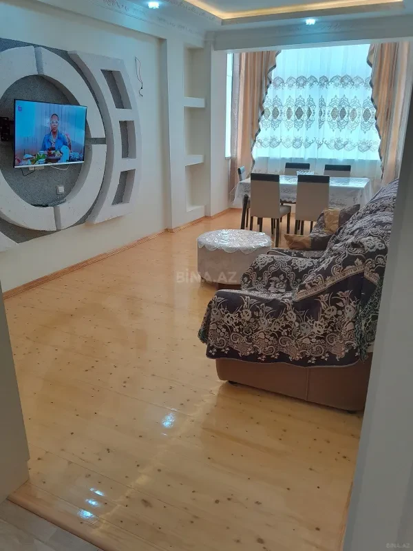 Kirayə verilir 2 otaqlı mənzil 57 m²