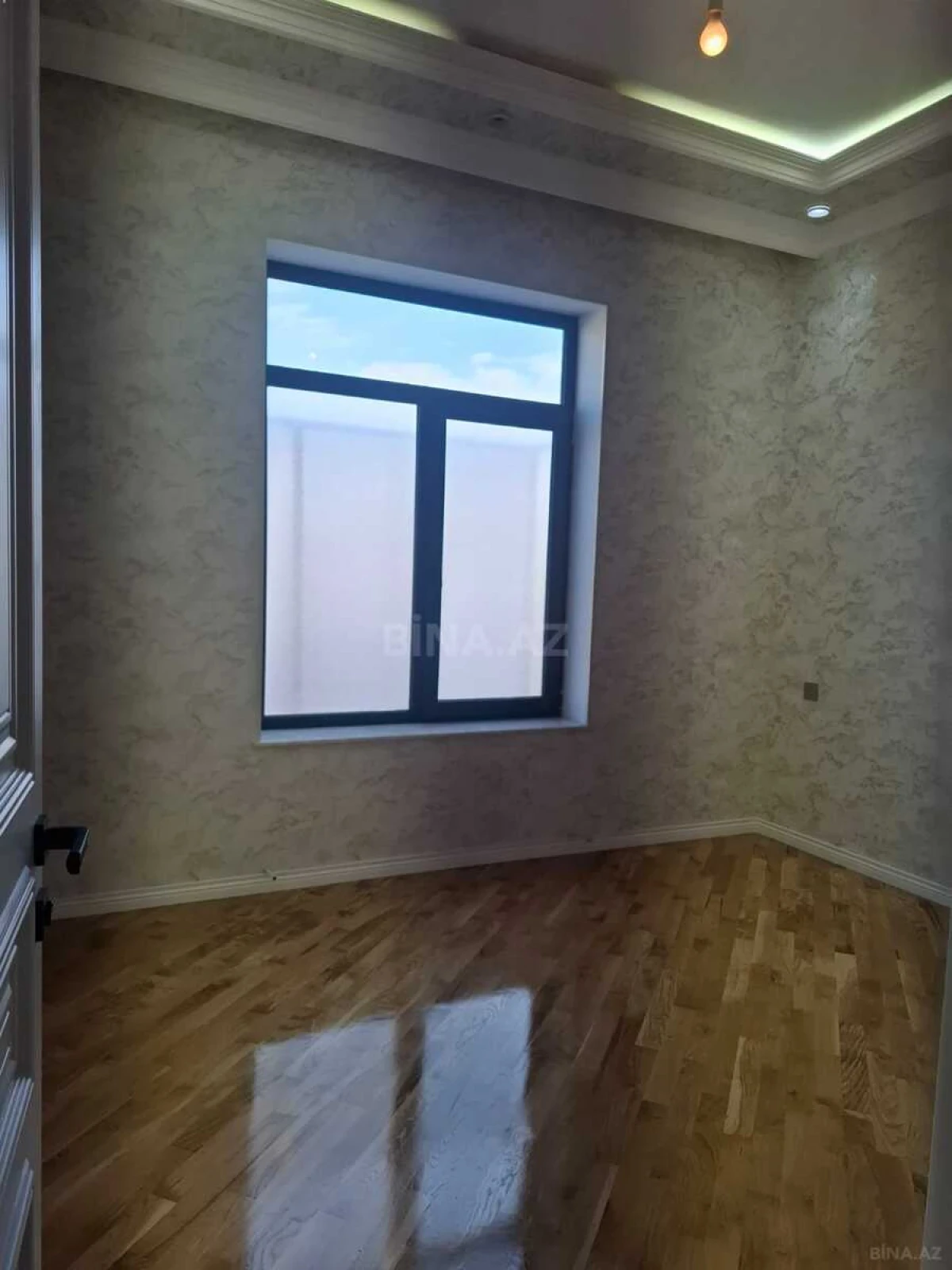 Satılır 5 otaqlı həyət evi 335 m²